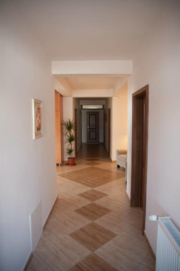 Vila Boema Marghita Luaran gambar